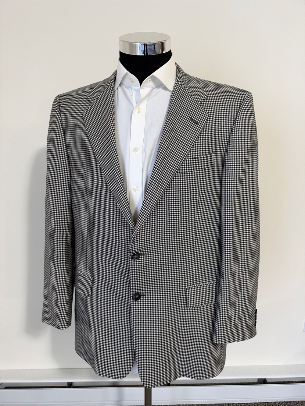 Hickey Freeman mens 42R black white check 100% wool 2-button sport coat EUC